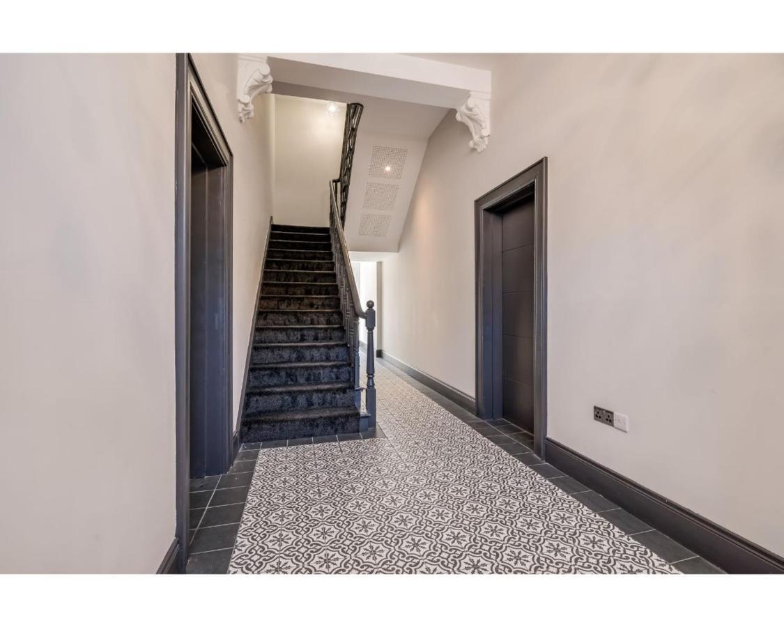 Central Belfast Apartments: University Street المظهر الخارجي الصورة
